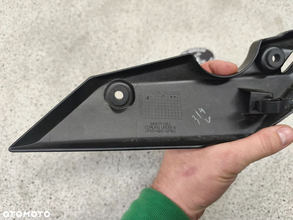 Pług, płoza, owiewka, osłona Suzuki GSR 750 GSR750 - 7