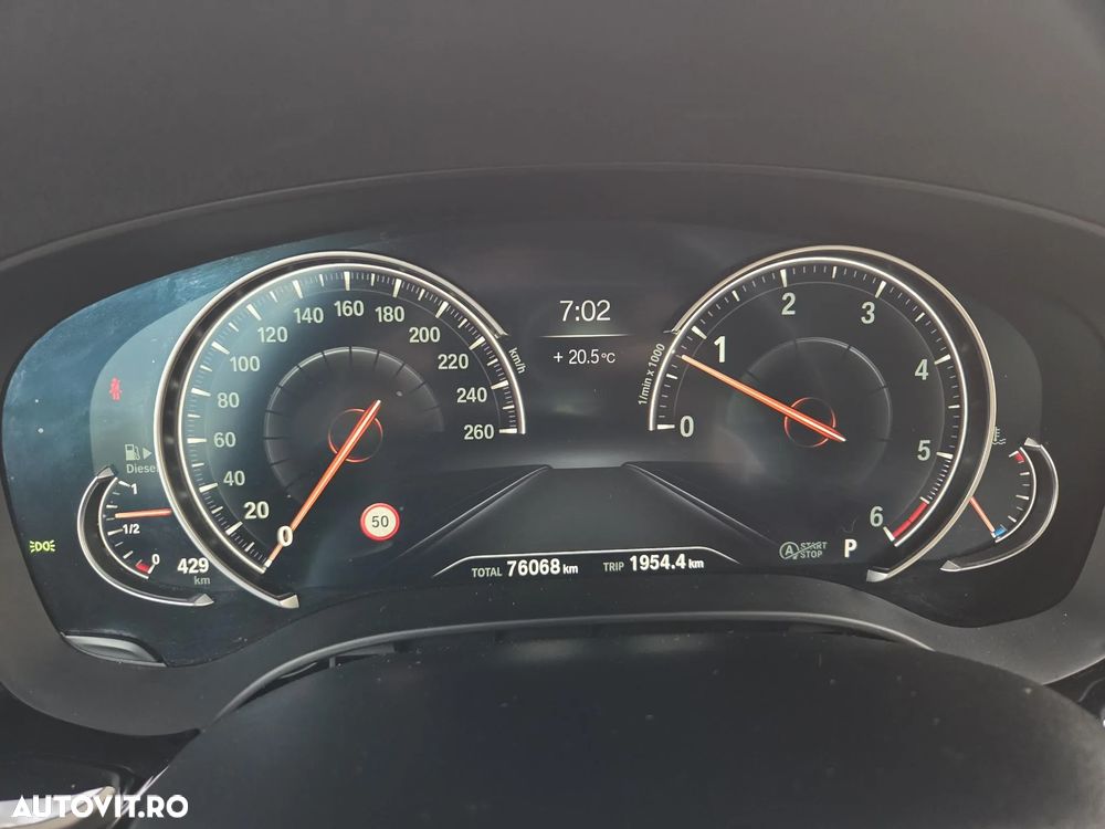 BMW Seria 5 530d xDrive AT - 12