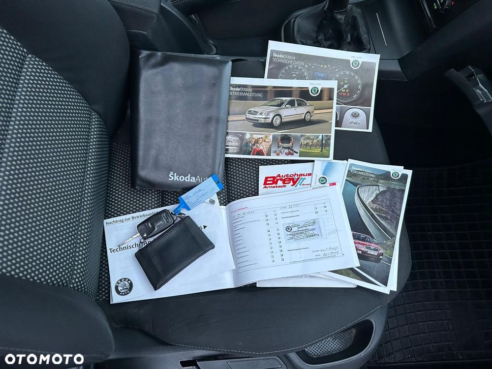 Skoda Octavia 2.0 FSI Ambiente - 25