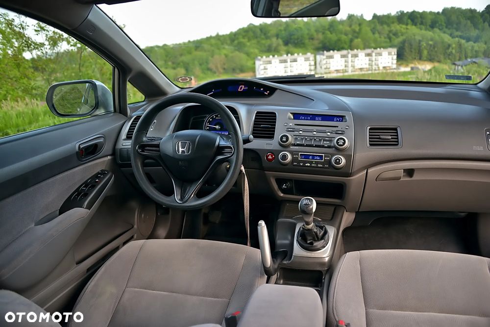 Honda Civic 1.8 Executive - 35