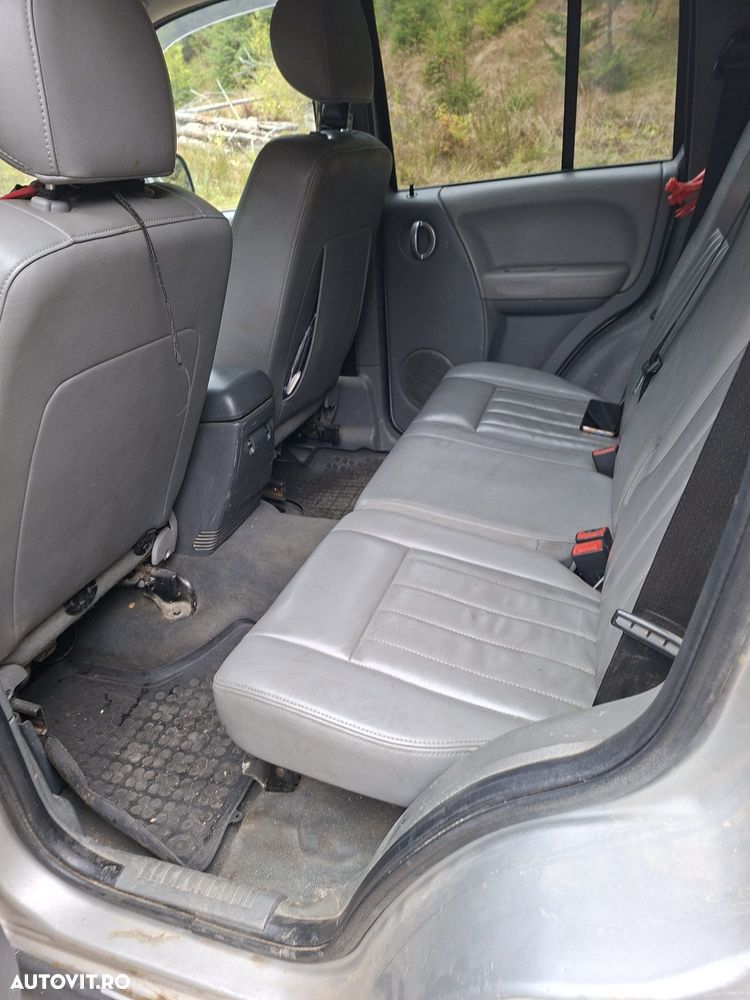 Jeep Cherokee - 7