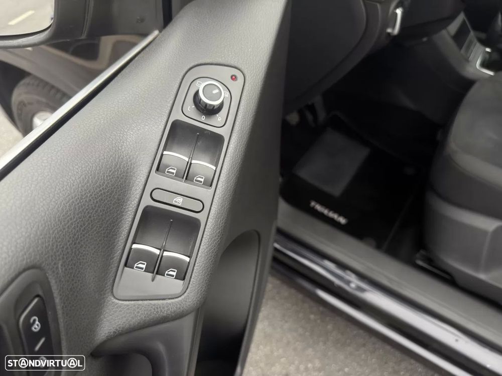 VW Tiguan 2.0 TDi Sport BlueMotion - 27
