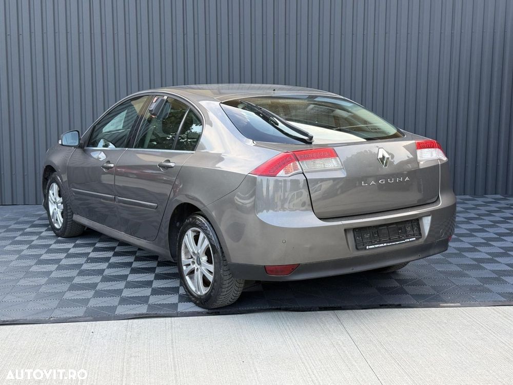 Renault Laguna - 5