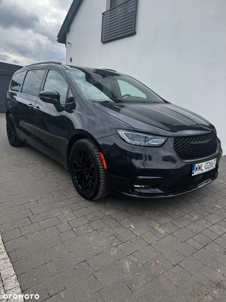 Chrysler Pacifica - 3