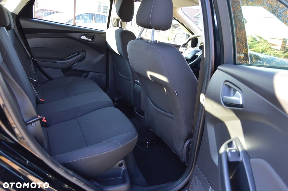 Ford Focus 1.0 EcoBoost Titanium Design - 27