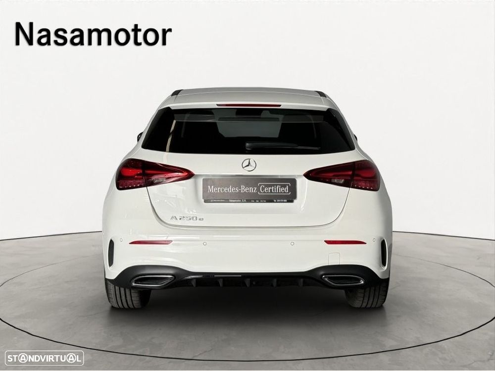 Mercedes-Benz A 250 e AMG Line - 3