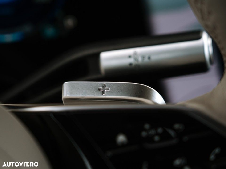 Mercedes-Benz EQS - 24