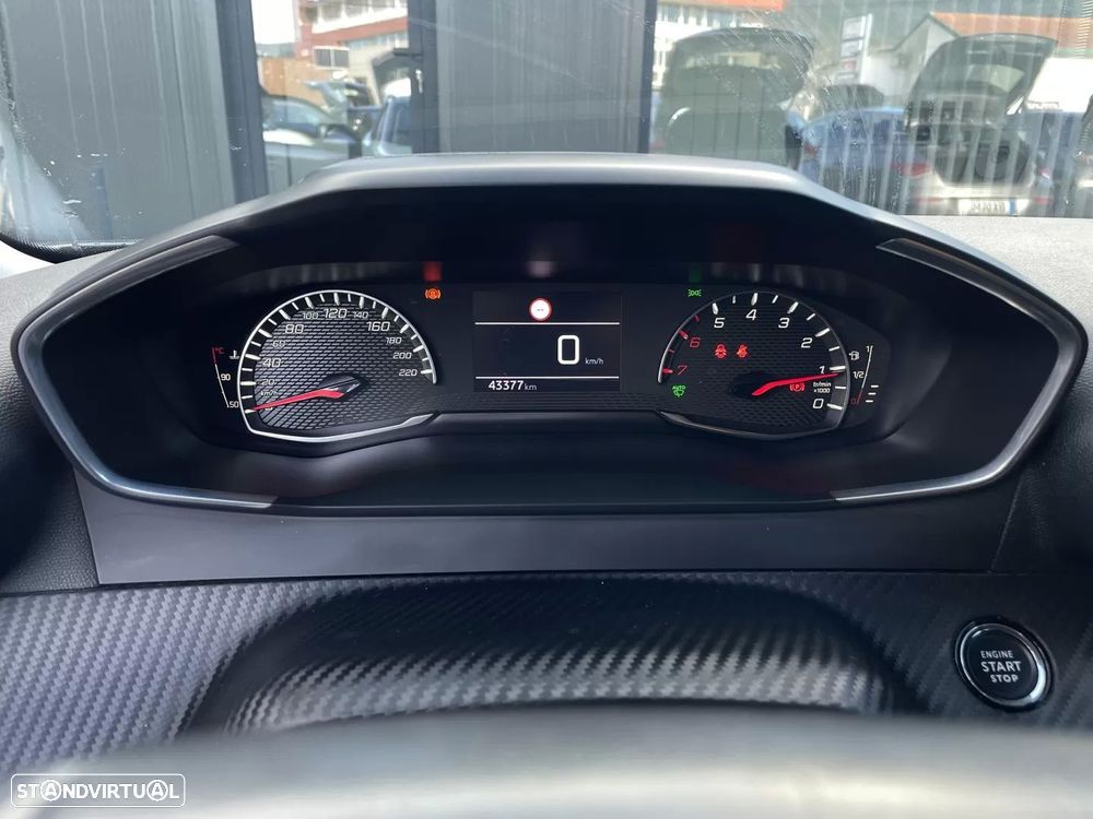 Peugeot 2008 1.2 PureTech Allure - 27