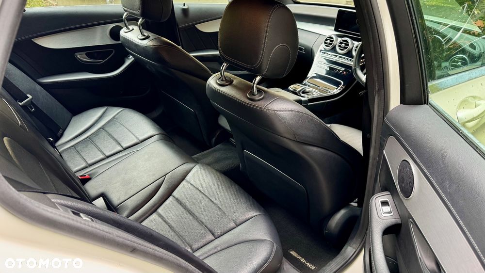 Mercedes-Benz Klasa C 250 (BlueTEC) d 4Matic T 7G-TRONIC AMG Line - 40