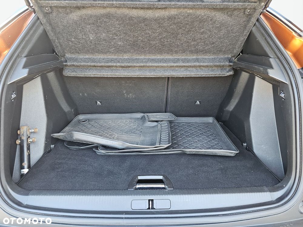 Peugeot 2008 1.2 PureTech GT Pack S&S EAT8 - 17