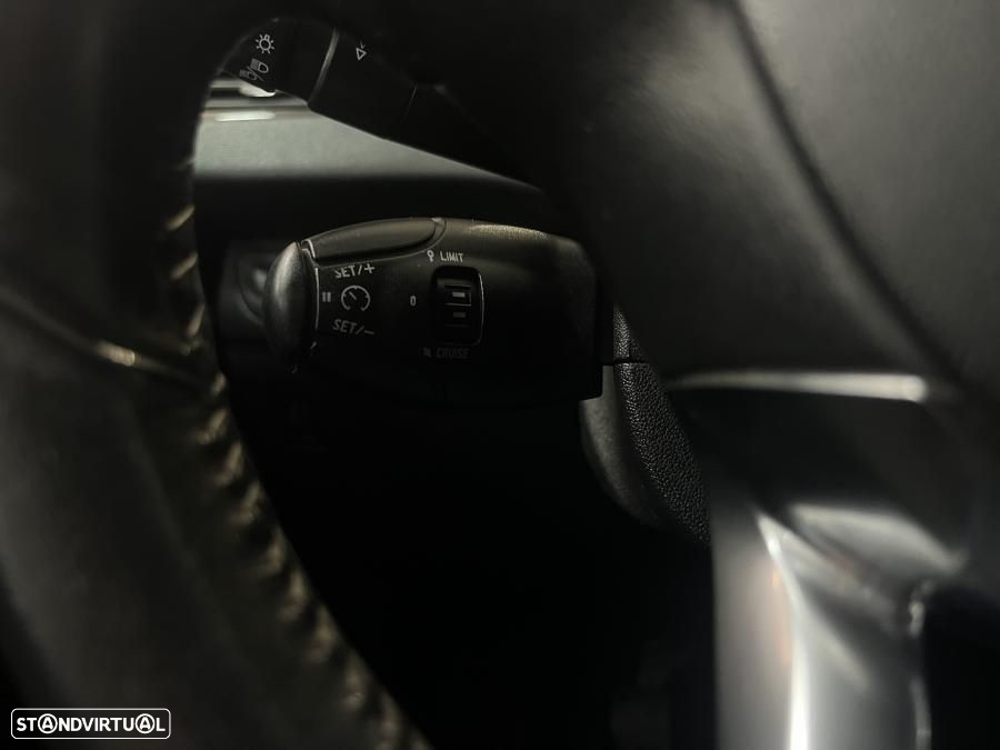 Peugeot 208 1.2 PureTech Active - 19