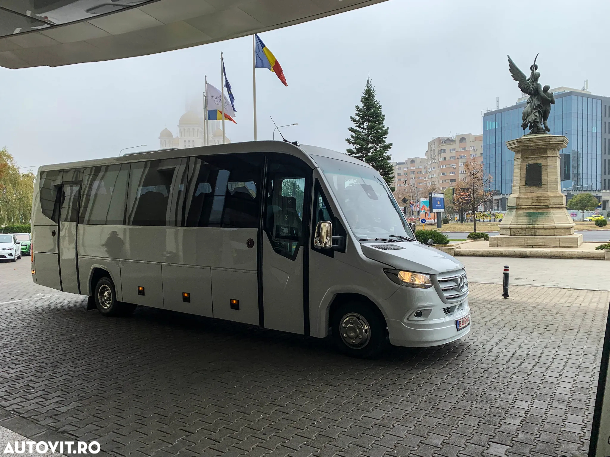 Mercedes-Benz Sprinter 719 29+1+1 locuri - 2