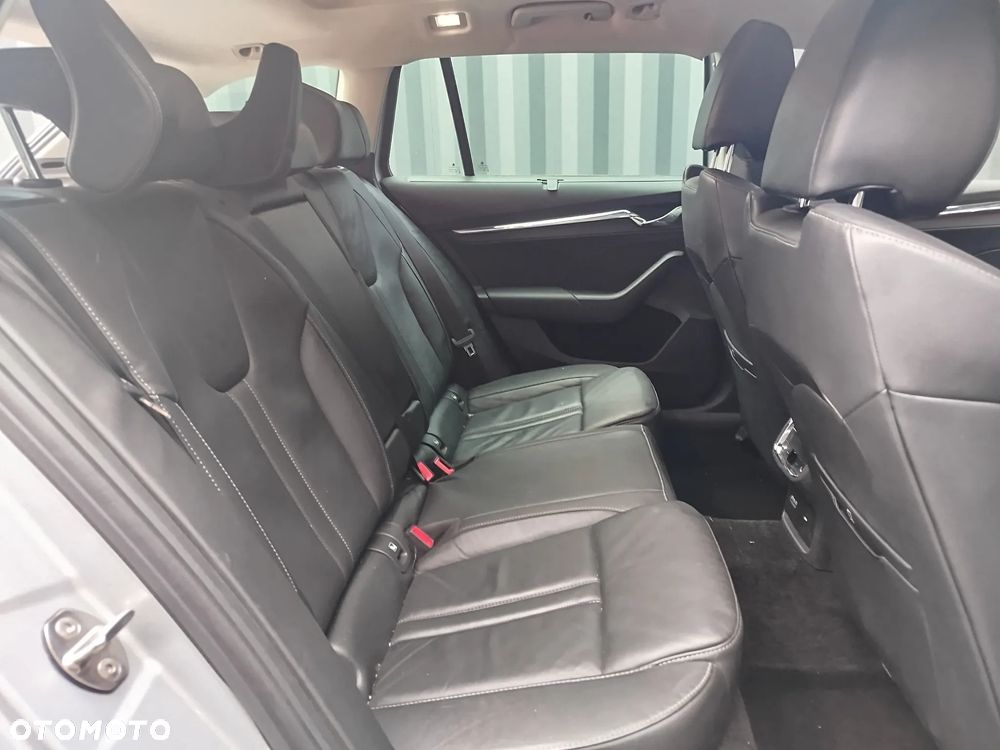 Skoda Octavia 2.0 TDI SCR L&K DSG - 6
