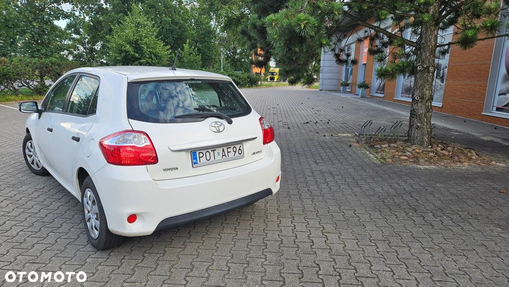 Toyota Auris 1.33 VVT-i Terra - 5