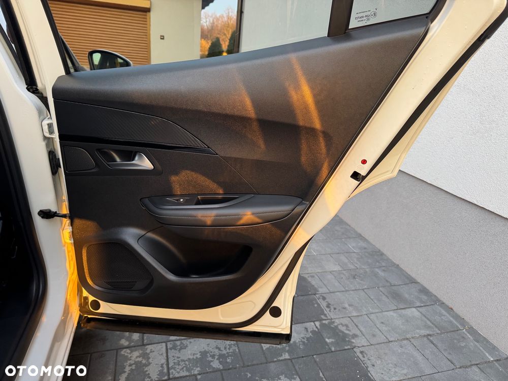 Peugeot 2008 PureTech 100 Stop&Start Allure - 24