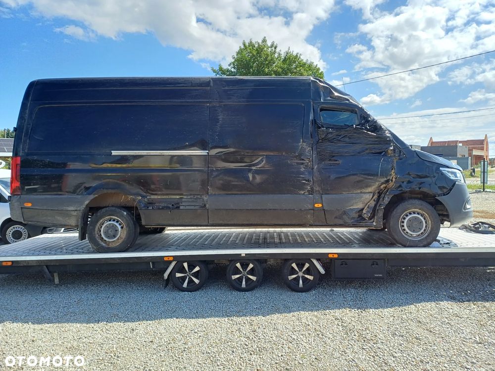 Mercedes-Benz Sprinter - 4