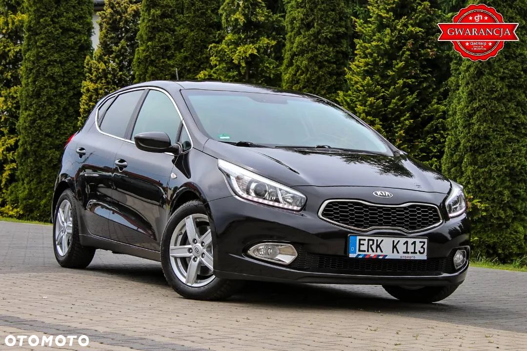 Kia Ceed 1.6 GDI Dream Team Edition - 1