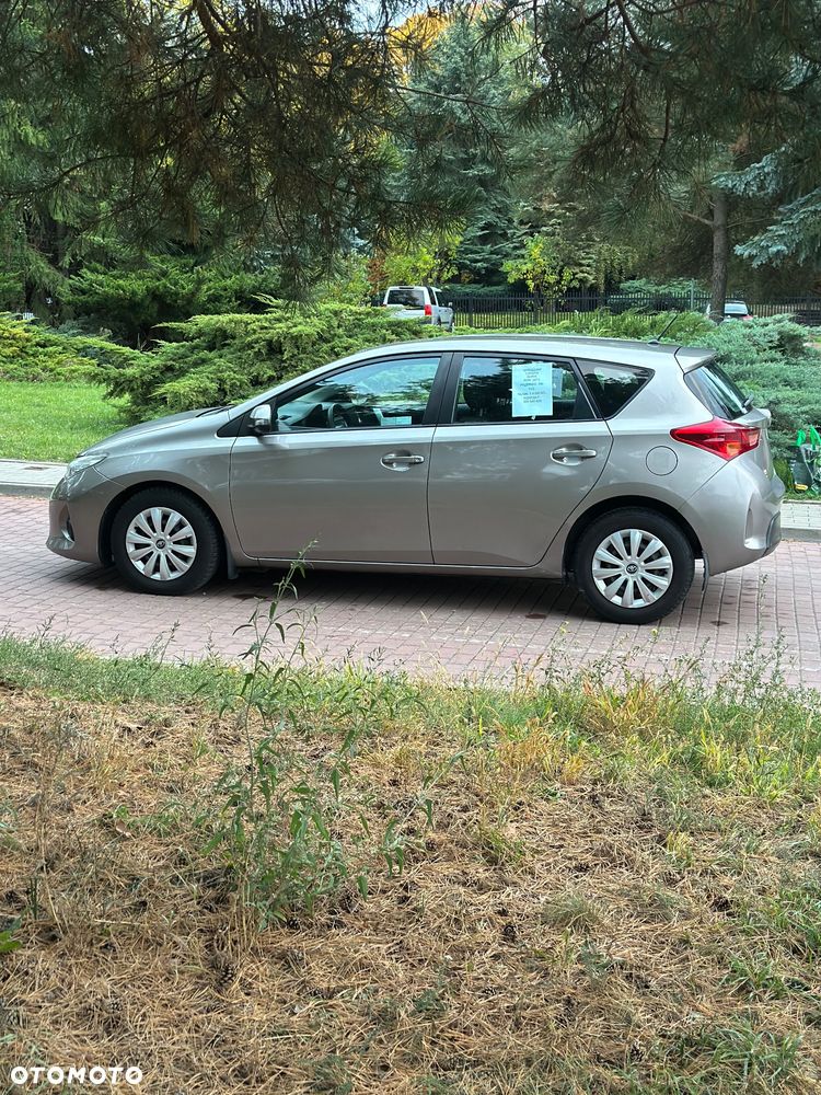 Toyota Auris 2013 photo 4