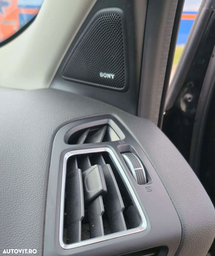 Ford Kuga 2.0 TDCi 4WD Powershift Titanium - 11