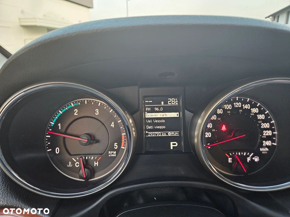 Jeep Grand Cherokee - 22