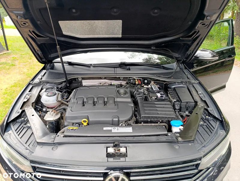 Volkswagen Passat 2.0 TDI 4Mot Elegance DSG - 26