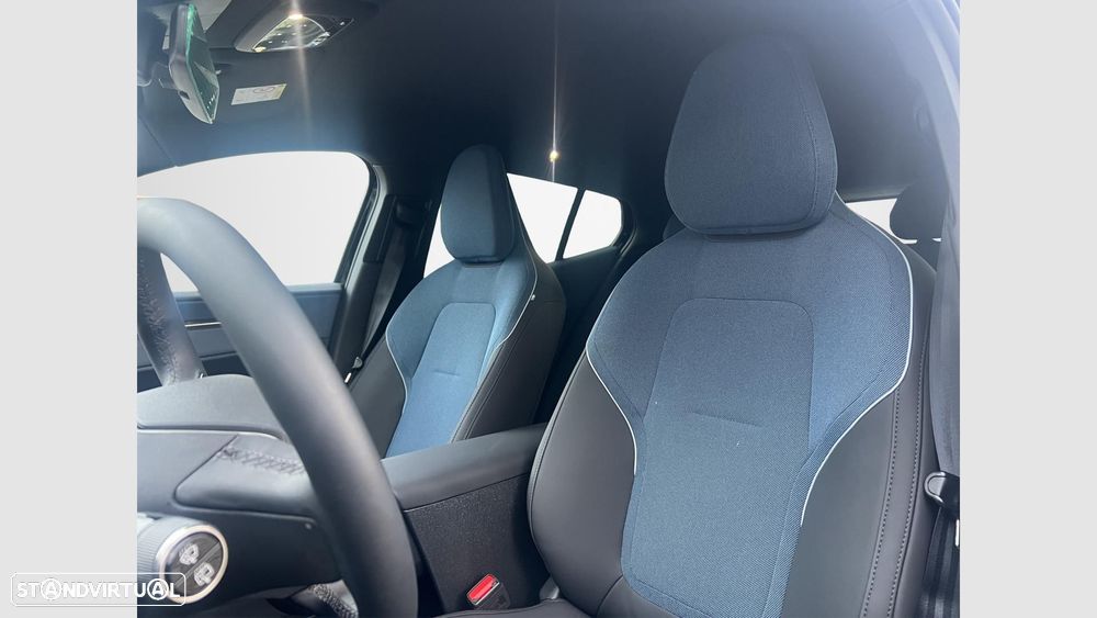 Volvo EX30 69 kWh Single Motor Extended Range Core - 10