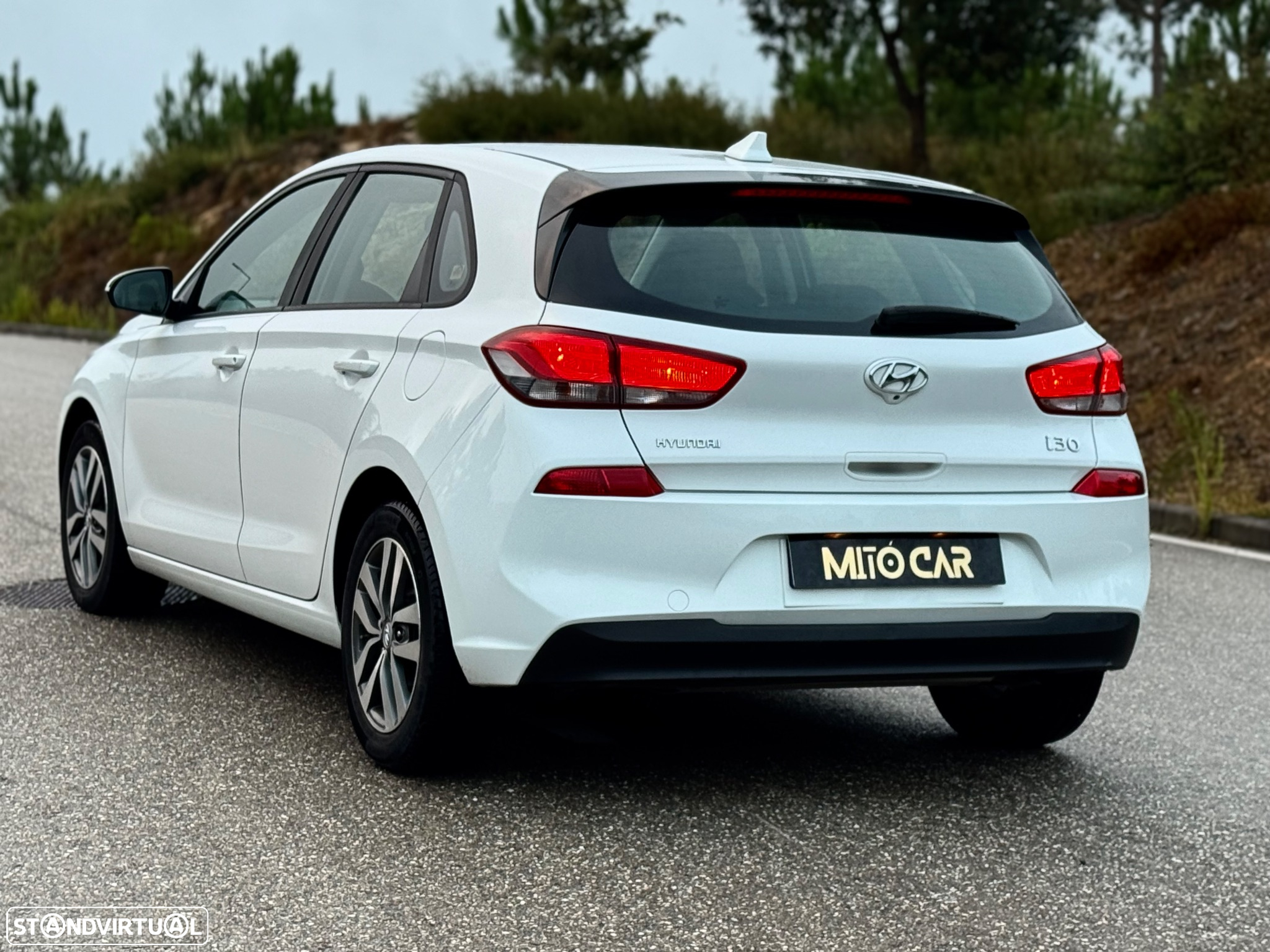 Hyundai i30 1.6 CRDI Blue Comfort+Navi - 8