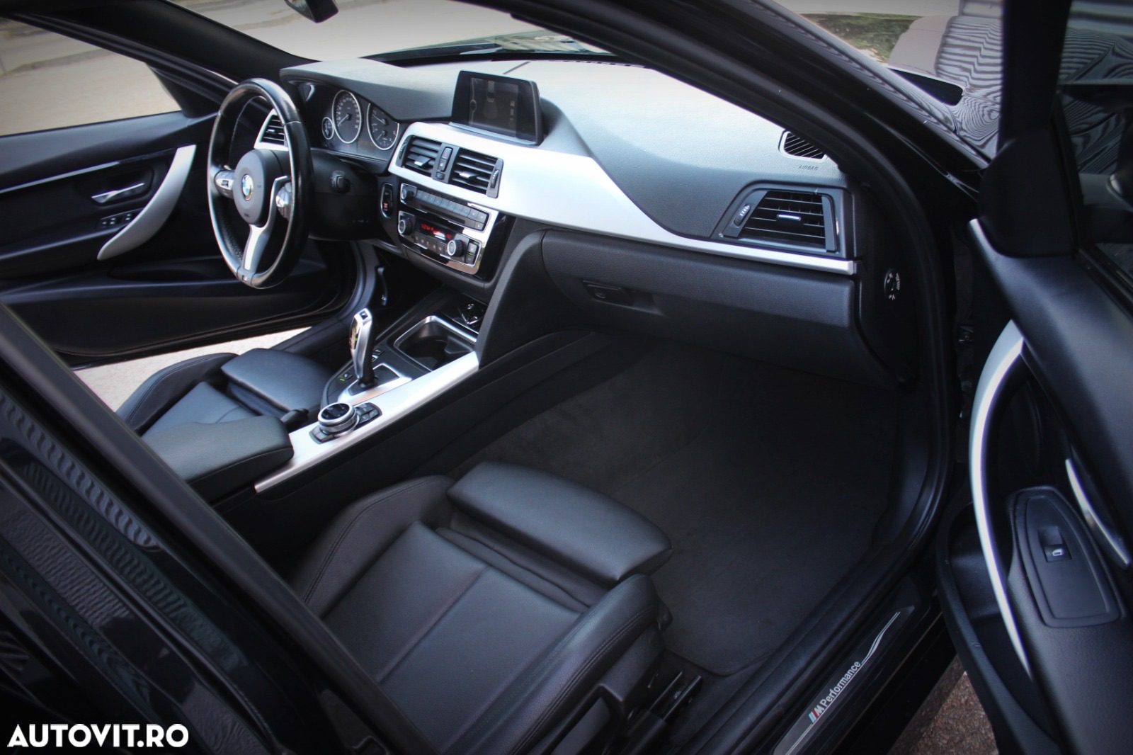BMW Seria 3 320d Aut. Blue Performance Luxury Line - 11