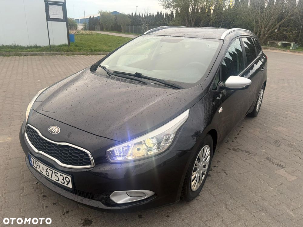 Kia Ceed - 4