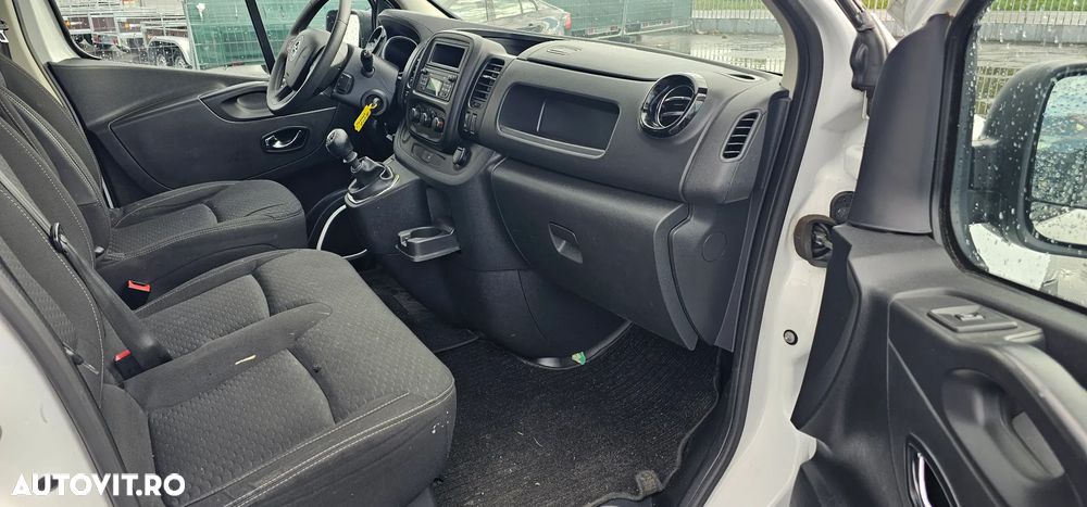 Opel Vivaro - 8