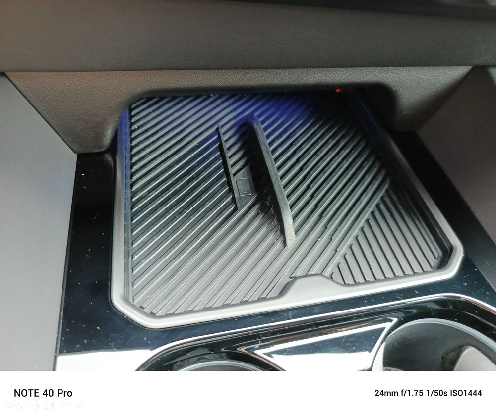 BMW Seria 5 520i - 30