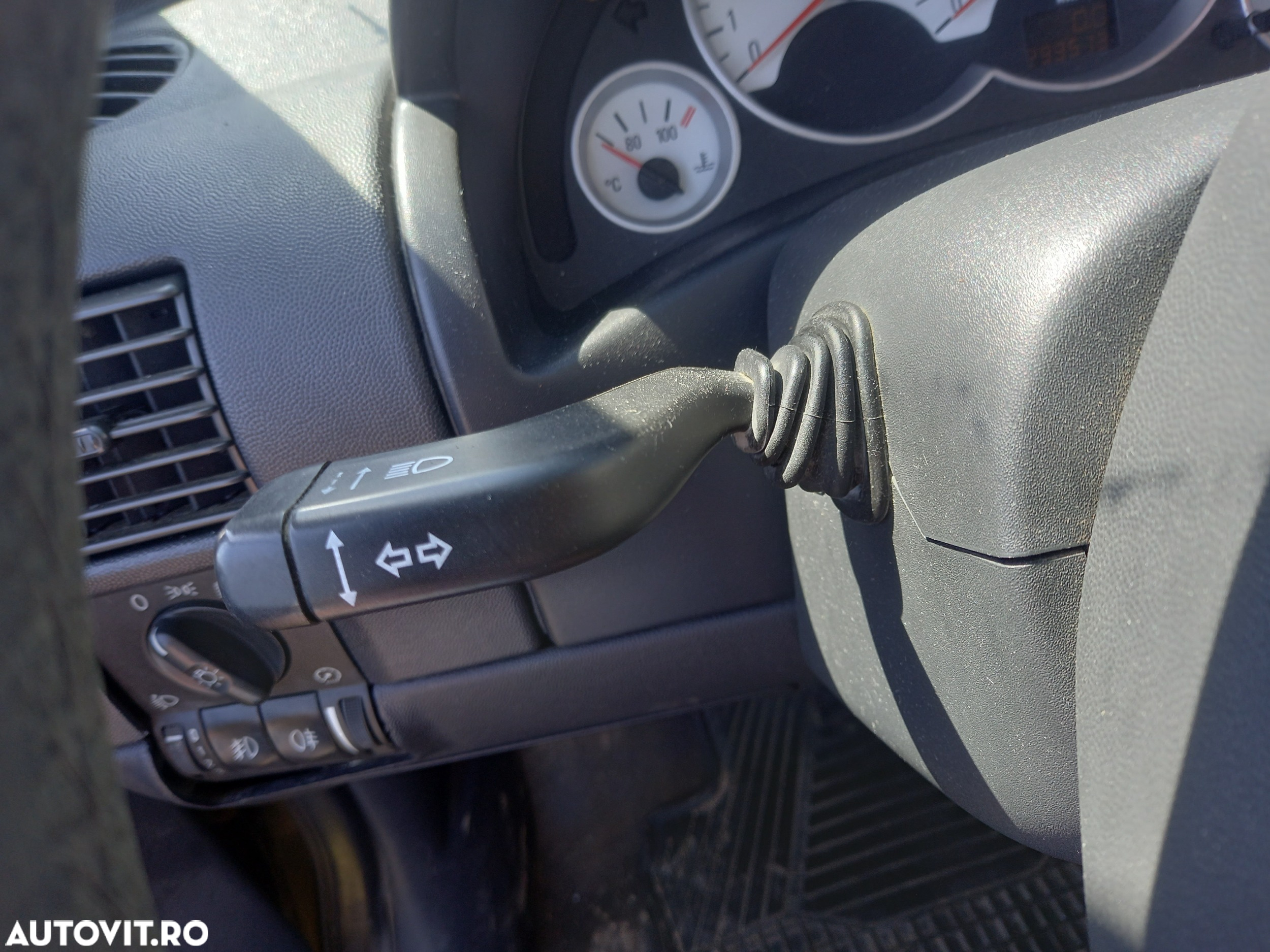 Dezmembrari  Opel CORSA C  2000  > 2009 1.2 Twinport Benzina - 36