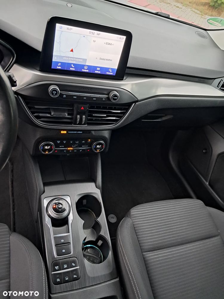 Ford Focus 2.0 EcoBlue Titanium Business - 16