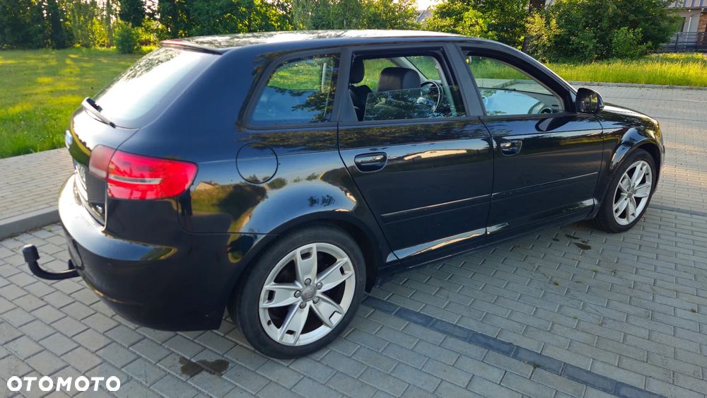 Audi A3 Sportback 1.6 Ambition - 4