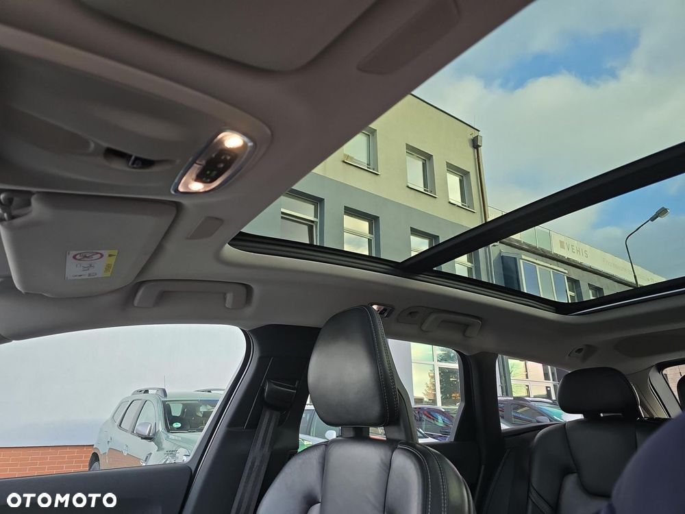 Volvo V90 D5 SCR AWD Inscription - 23