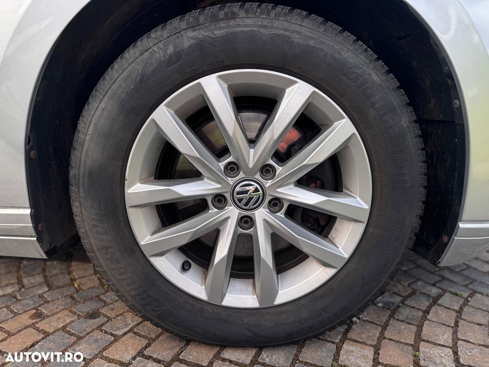 Volkswagen Passat 2.0 TDI Comfortline - 9