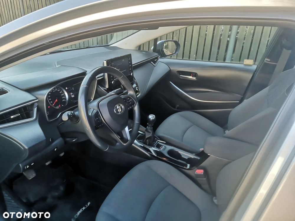 Toyota Corolla 1.5 Comfort - 11