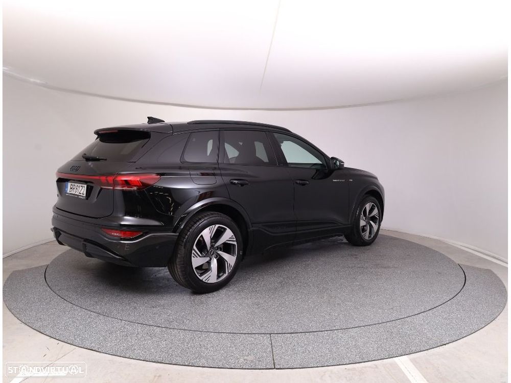 Audi Q6 e-tron 100 kWh Performance SE Business - 14