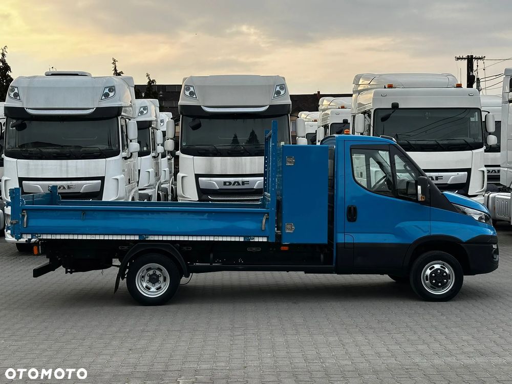 Iveco DAILY 35C15 / 3.0 150KM / WYWROTKA 3.3M / NISKI PRZEBIEG / WYJĄTKOWY KOLOR / BLIŹNIAK / KLIMA / BEZ ADBLUE / SPROWADZONE Z FRANCJI - 16