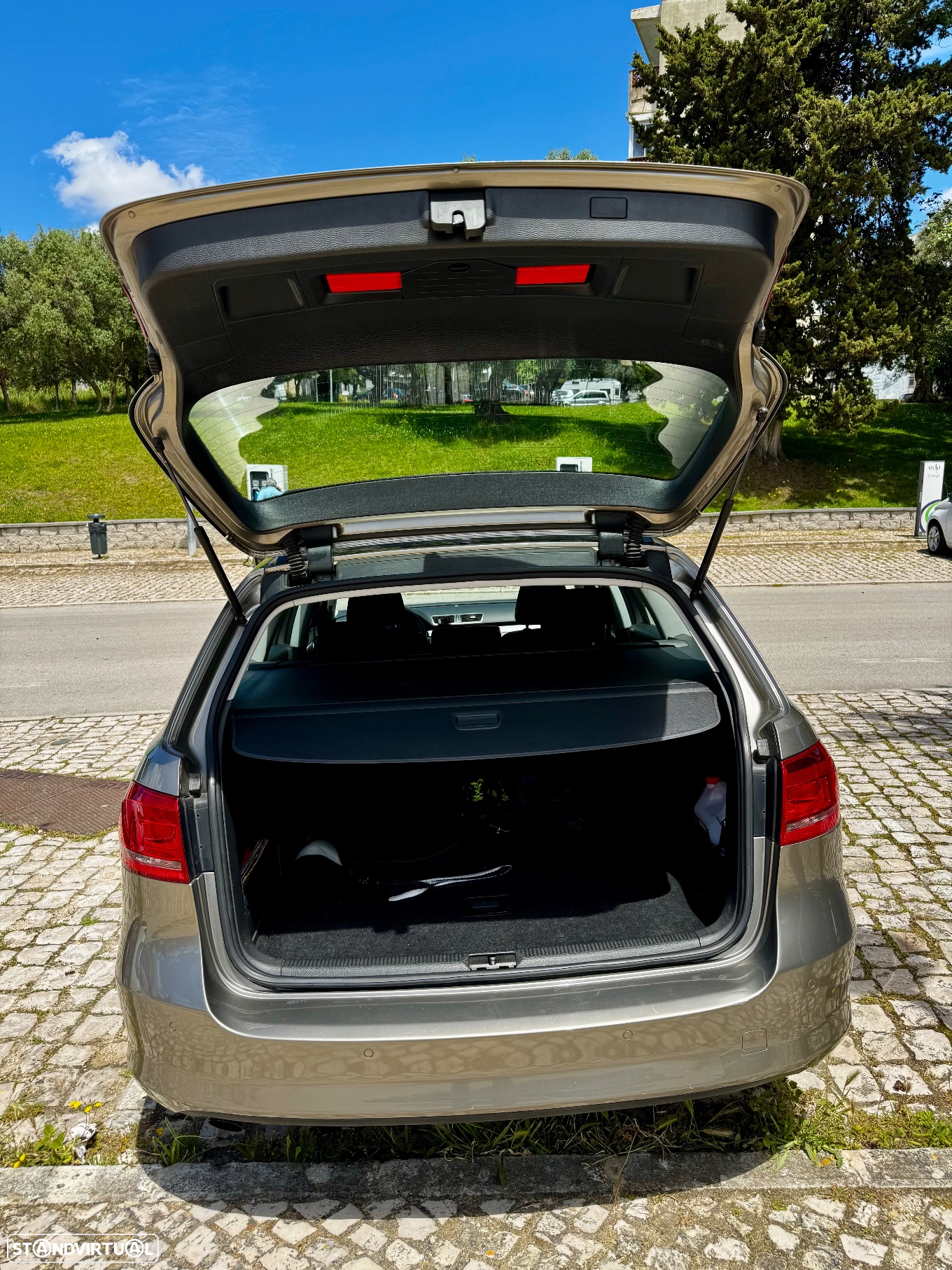VW Passat Variant 1.6 TDI BlueMotion - 10