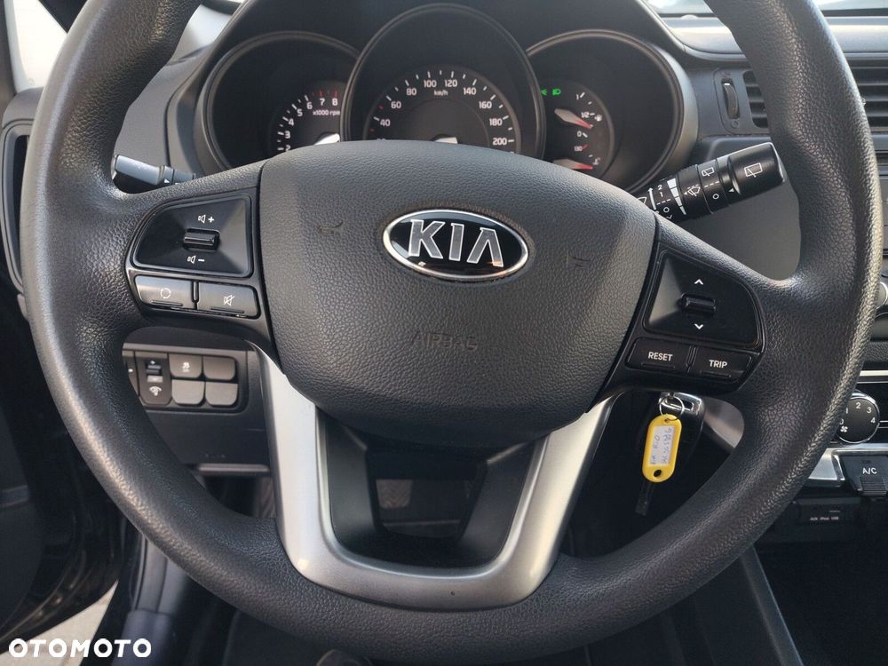 Kia Rio 1.2 M - 17