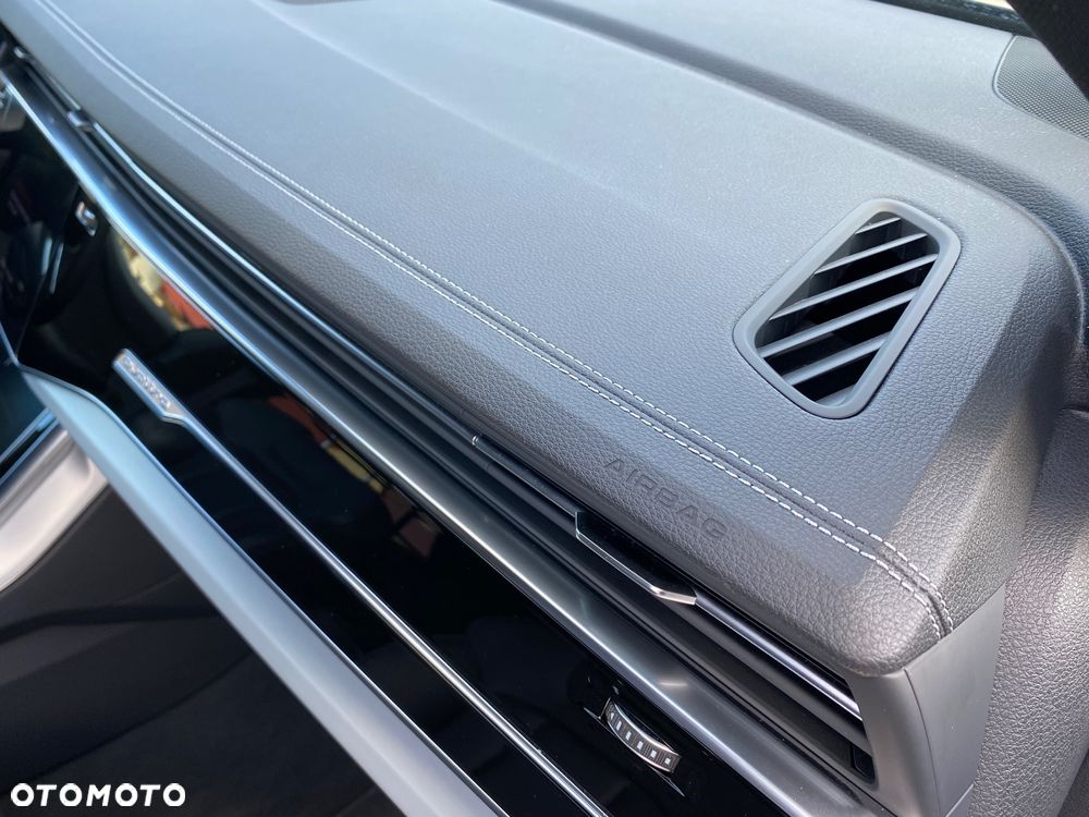 Audi Q8 55 TFSI quattro tiptronic - 22