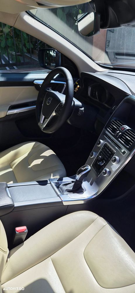 Volvo XC 60 D4 Inscription - 16