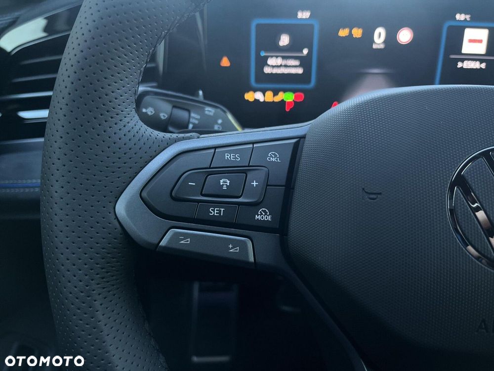 Volkswagen Passat - 26