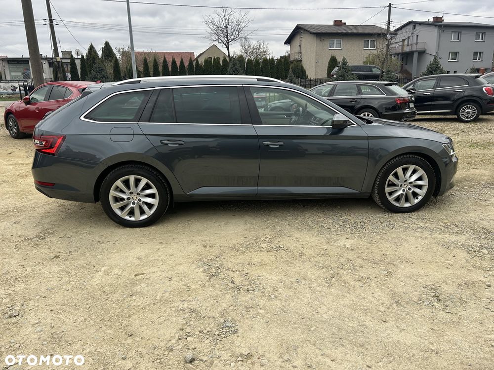 Skoda Superb 2.0 TDI DSG Premium Edition - 3