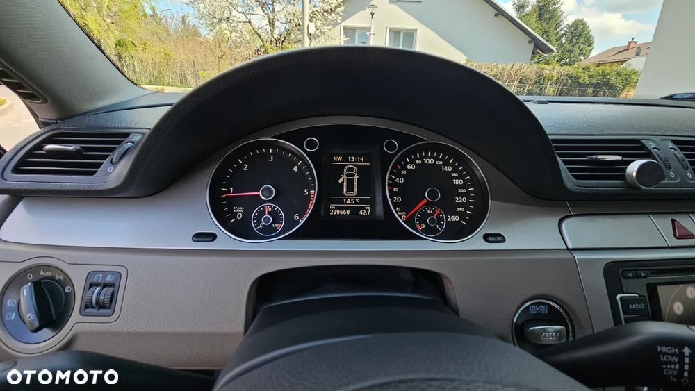 Volkswagen Passat 2.0 TDI Comfortline R-Style - 21