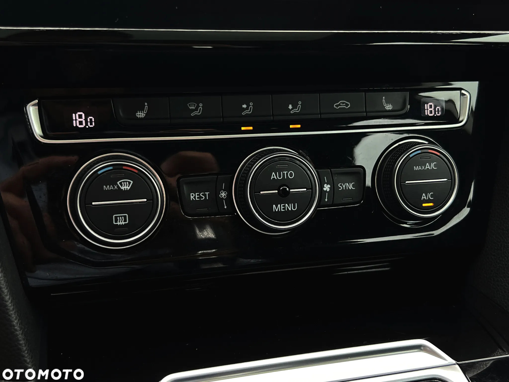 Volkswagen Arteon 2.0 TDI SCR DSG Elegance - 32