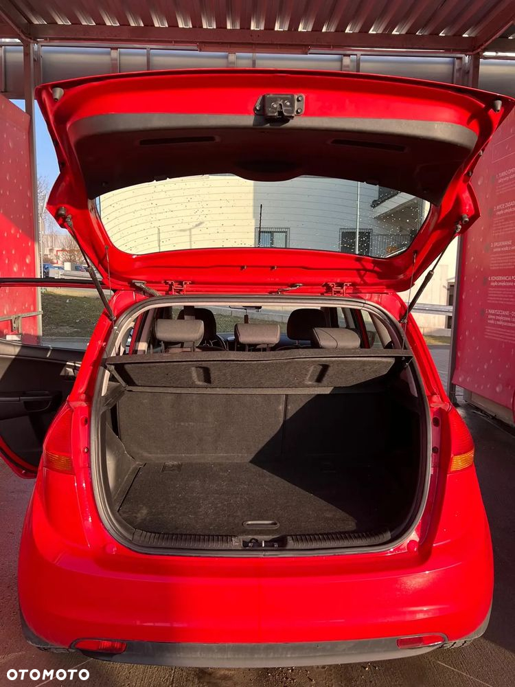 Kia Venga 1.4 M - 5