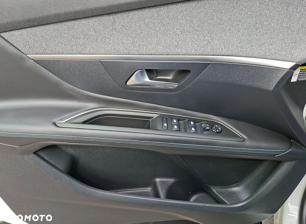 Peugeot 3008 BlueHDi 130 Stop & Start EAT8 Roadtrip - 27