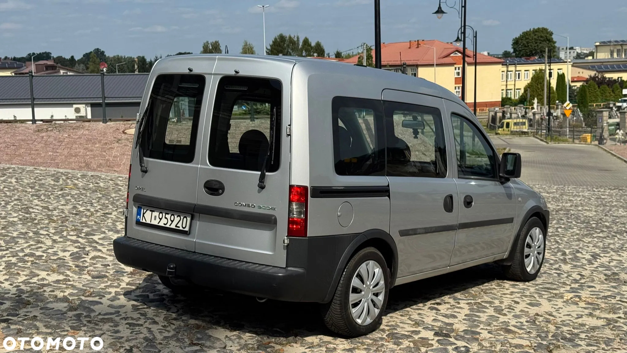 Opel Combo Tour 1.6 CNG Cosmo - 3